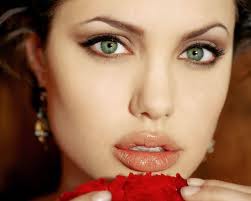 Top 10 Best Beauty Tips for Dry Lips in Winters
