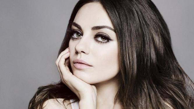Mila Kunis Height, Weight, Body and Biography