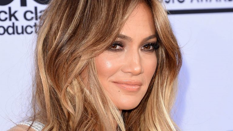 Jennifer Lopez Height, Weight, Body & Bio